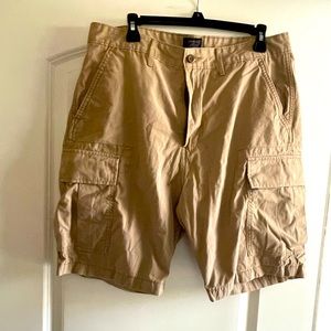 Levi Strauss mens cargo shorts W33